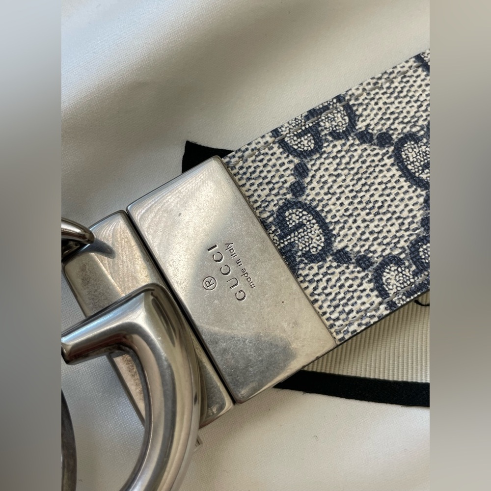 GUCCI GG Marmont reversible belt in beige and blue GG Supreme - Picture 4 of 12